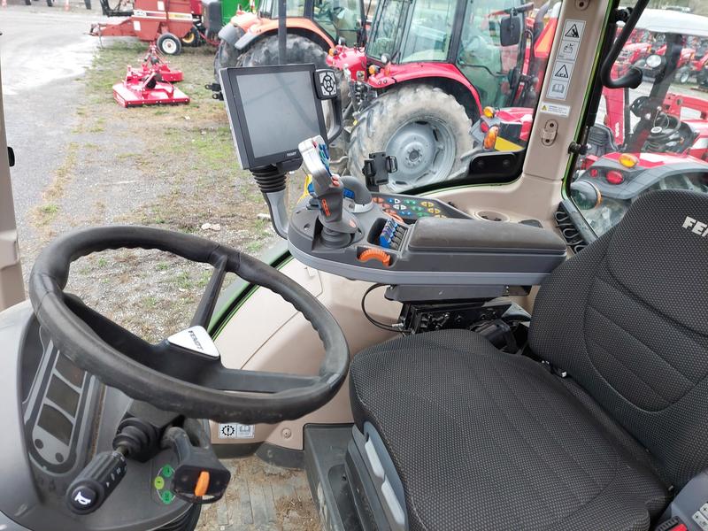 Tractors  Fendt 516 S4 Photo